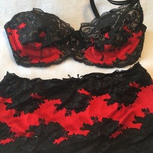 Victoria’s Secret 3 piece bra panty garter belt